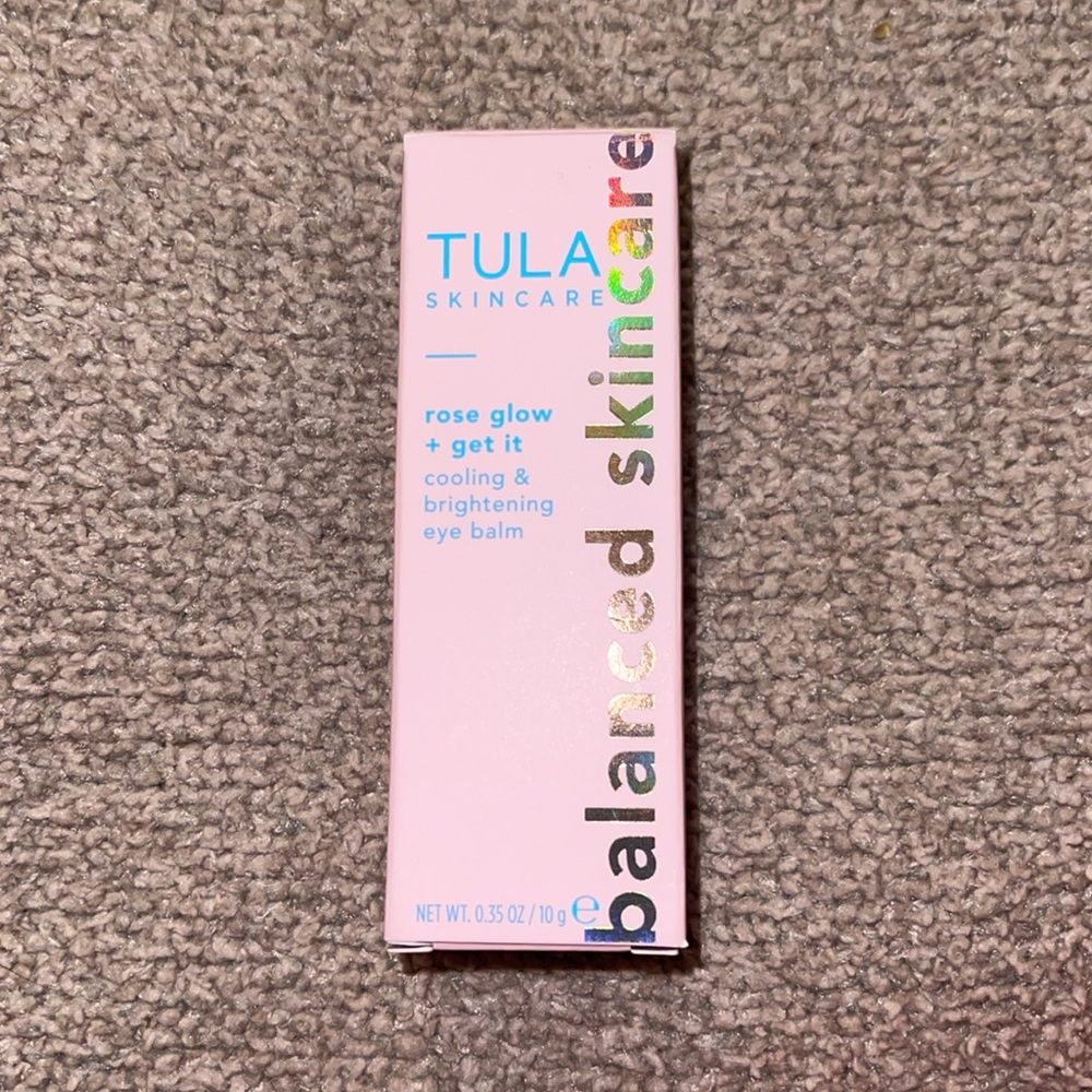 rose glow + get it
Cooling & Brightening Eye Balm